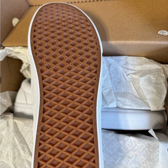 Brand new classic rumble era vans white faux leather size 12 - Picture 4 of 6